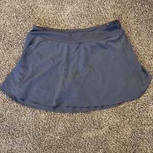 Periwinkle athletic skort from Maurice’s. Size 3X.